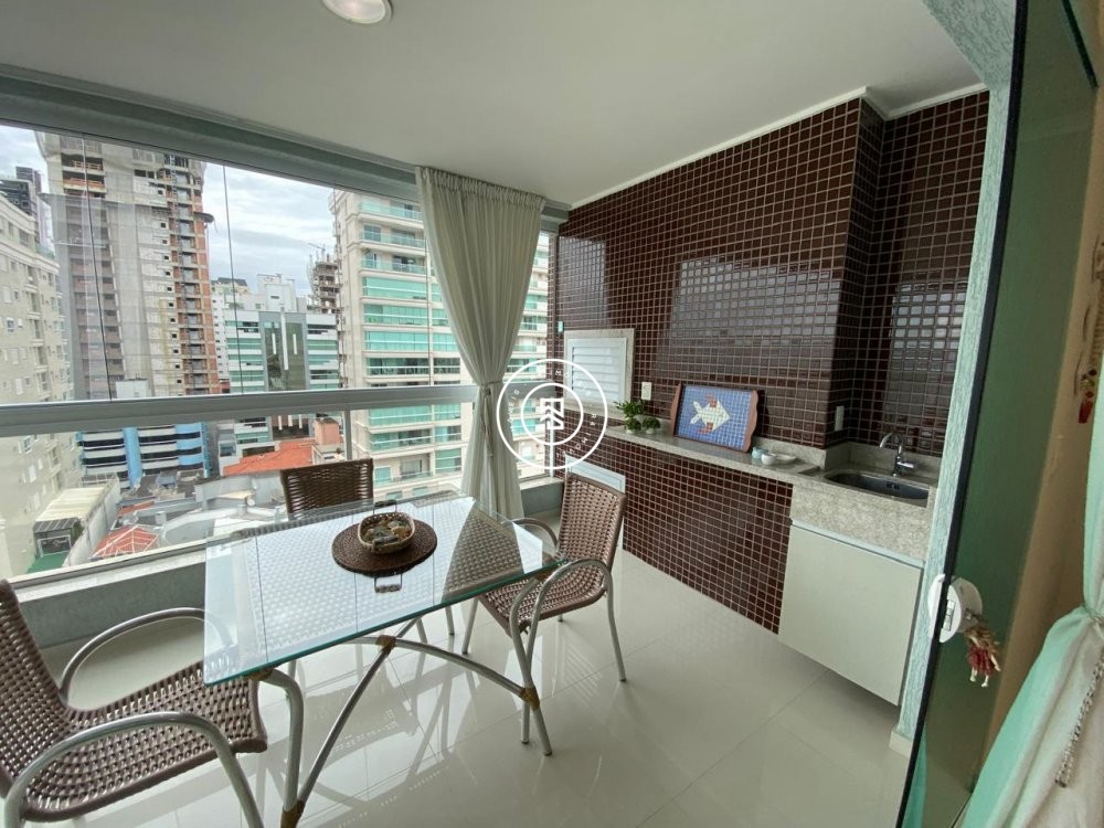 Apto Quadra Mar Centro de Itapema 3 Suites