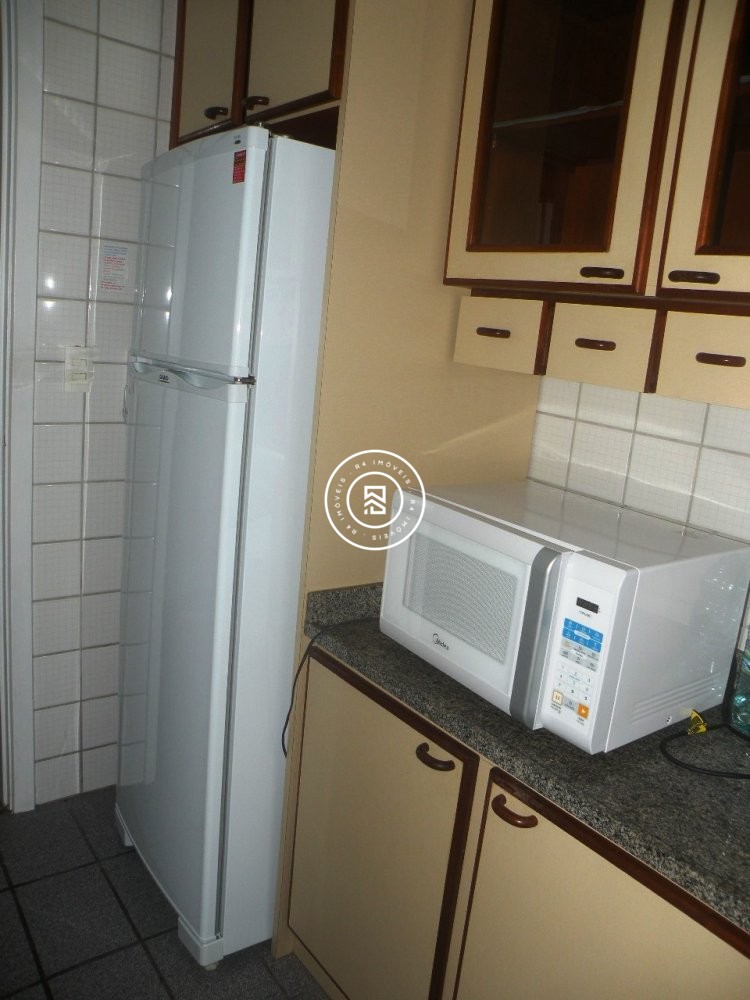 Apto Frente Avenida Centro Itapema, 3 quartos