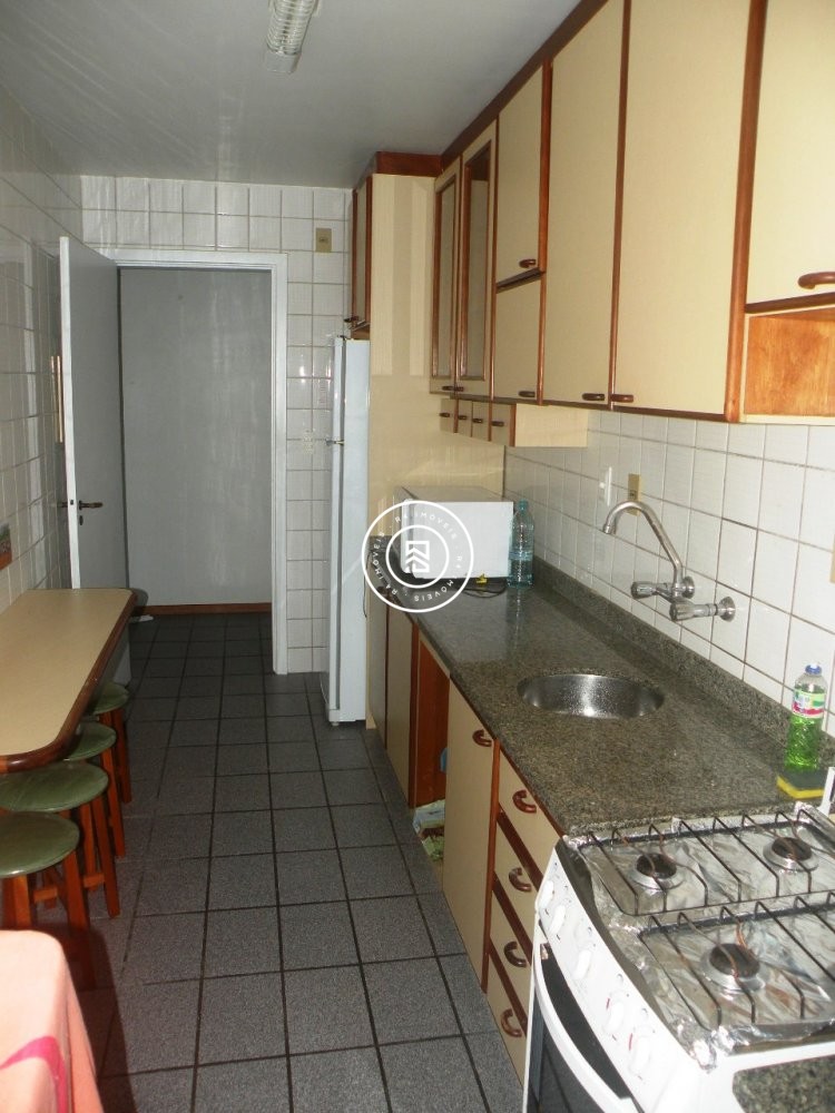 Apto Frente Avenida Centro Itapema, 3 quartos