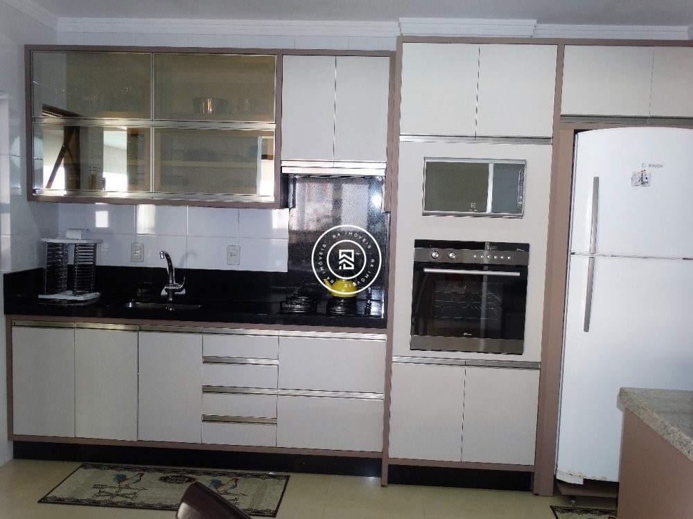 Apto Lateral Mar Centro de Itapema, 03 Suites