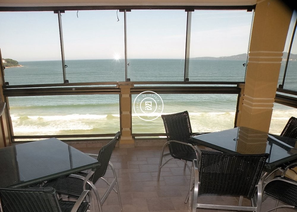 Apto Frente Mar, Centro de Itapema, 04 suites