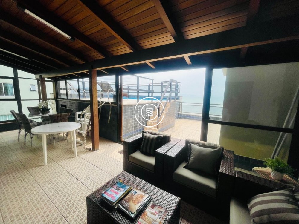 Cobertura Frente mar com Piscina, 04 quartos