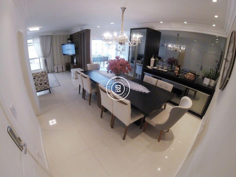 Apartamento finamente Mobiliado, 04 sutes, Meia P