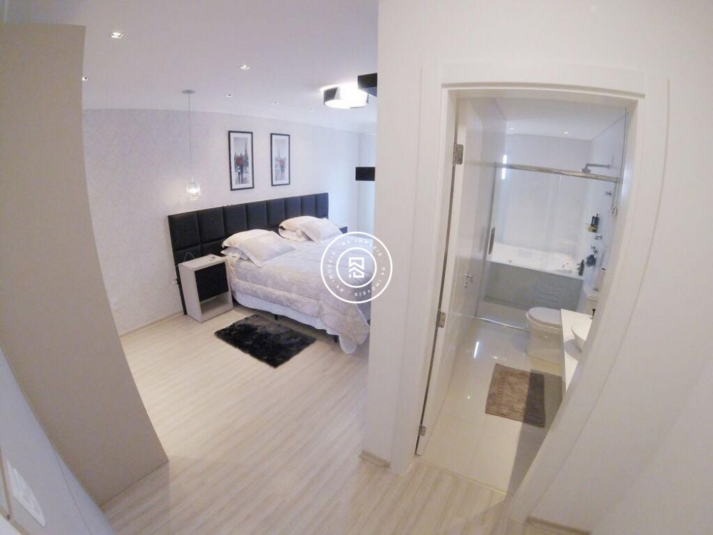 Apartamento finamente Mobiliado, 04 sutes, Meia P