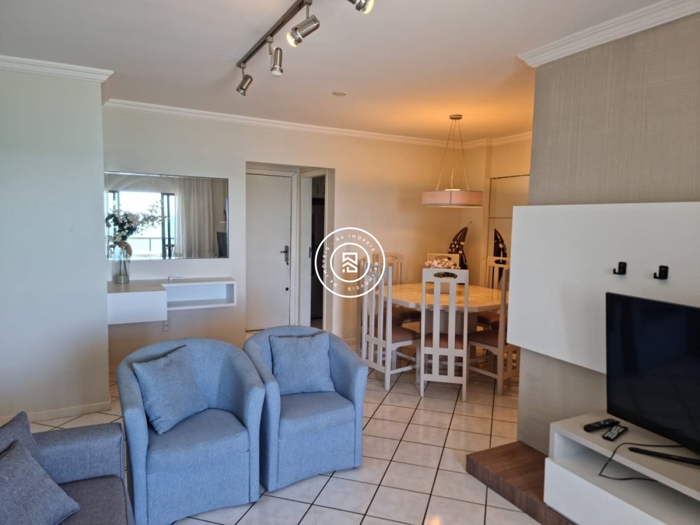 Apartamento Frente Mar, Meia Praia, 04 Dormit�rios