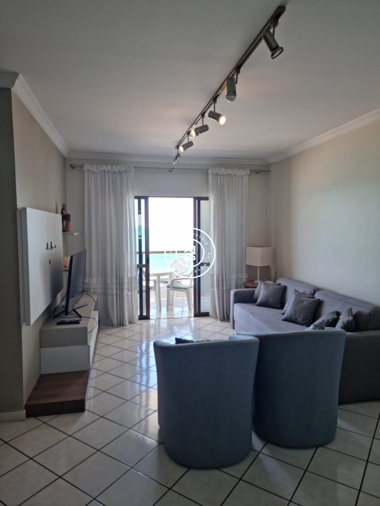 Apartamento Frente Mar, Meia Praia, 04 Dormit�rios