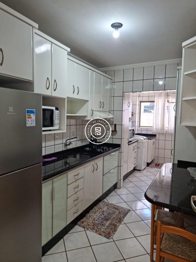 Apartamento Frente Mar, Meia Praia, 04 Dormit�rios