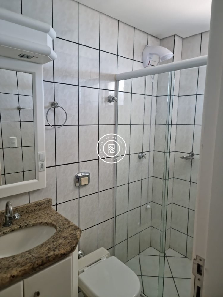 Apartamento Frente Mar, Meia Praia, 04 Dormit�rios
