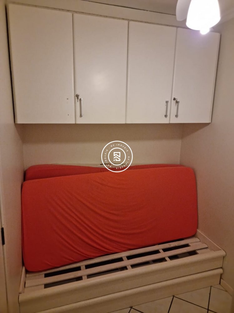 Apartamento Frente Mar, Meia Praia, 04 Dormit�rios