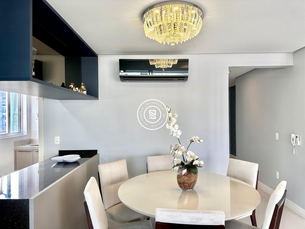 Cobertura Em Meia Praia com 03 Suites
