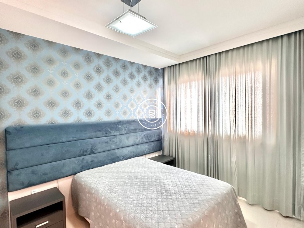 Cobertura Em Meia Praia com 03 Suites