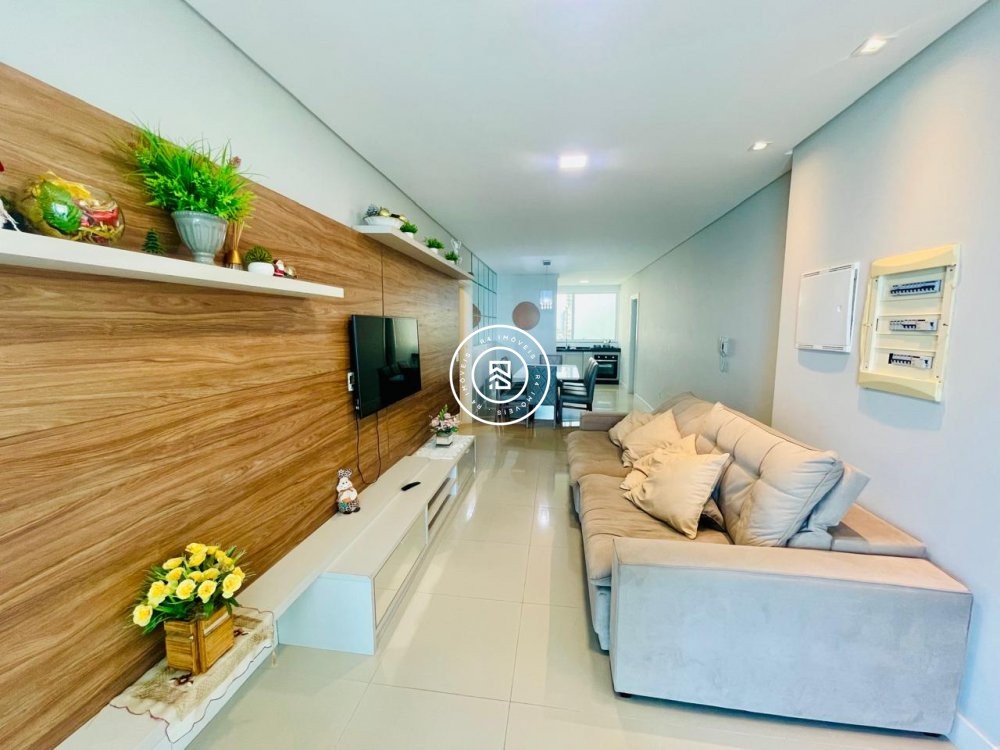Apartamento Vista mar em Meia Praia, 03 suites