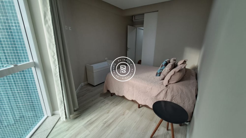 Apartamento Vista Mar, Meia Praia, 03 Suites