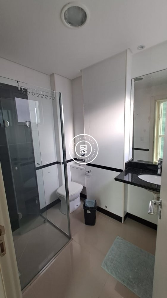 Apartamento Vista Mar, Meia Praia, 03 Suites