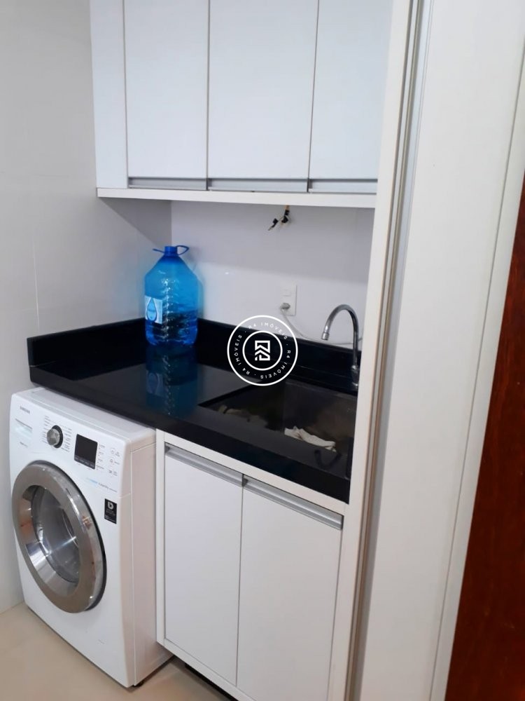 Apartamento Vista Mar, Meia Praia, 03 Suites