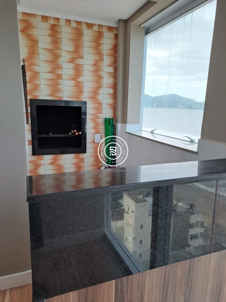 Apartamento Vista Mar, Meia Praia, 03 Suites