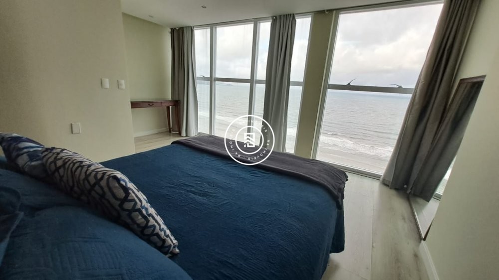 Apartamento Vista Mar, Meia Praia, 03 Suites