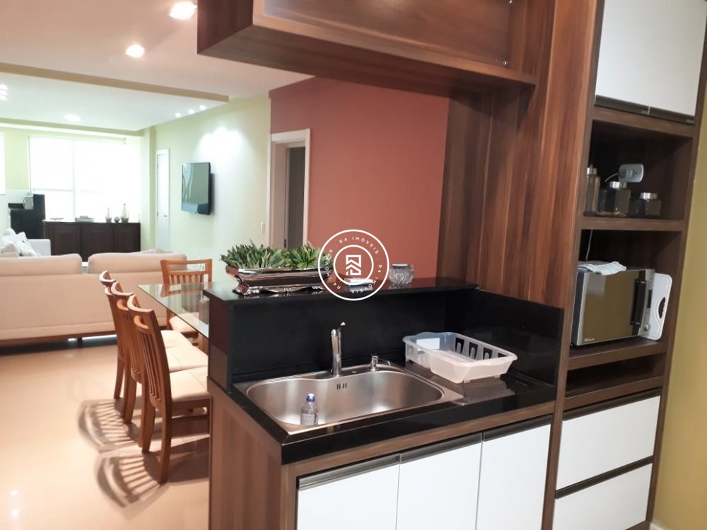 Apartamento Vista Mar, Meia Praia, 03 Suites