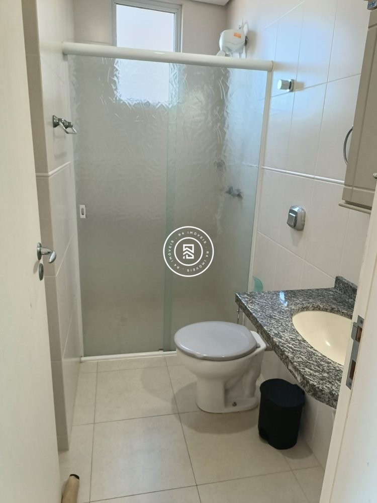 Apartamento Frente mar, 03 su�tes, Meia Praia