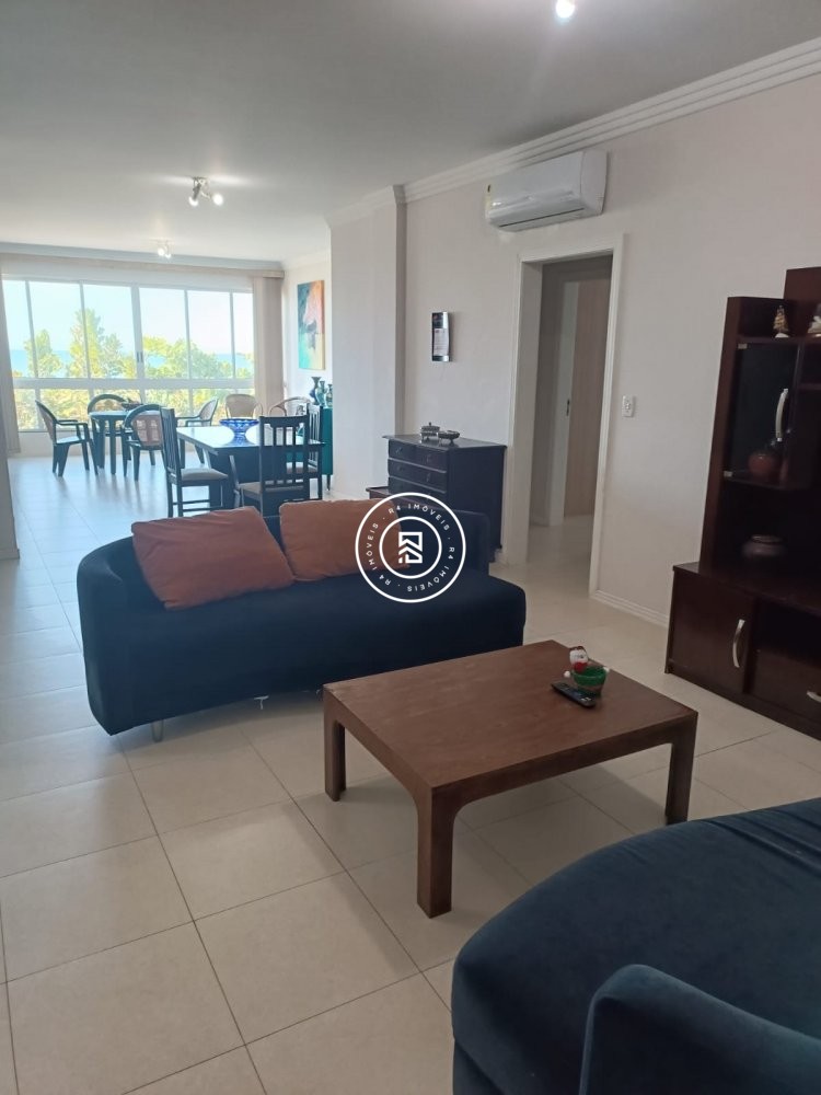 Apartamento Frente mar, 03 su�tes, Meia Praia