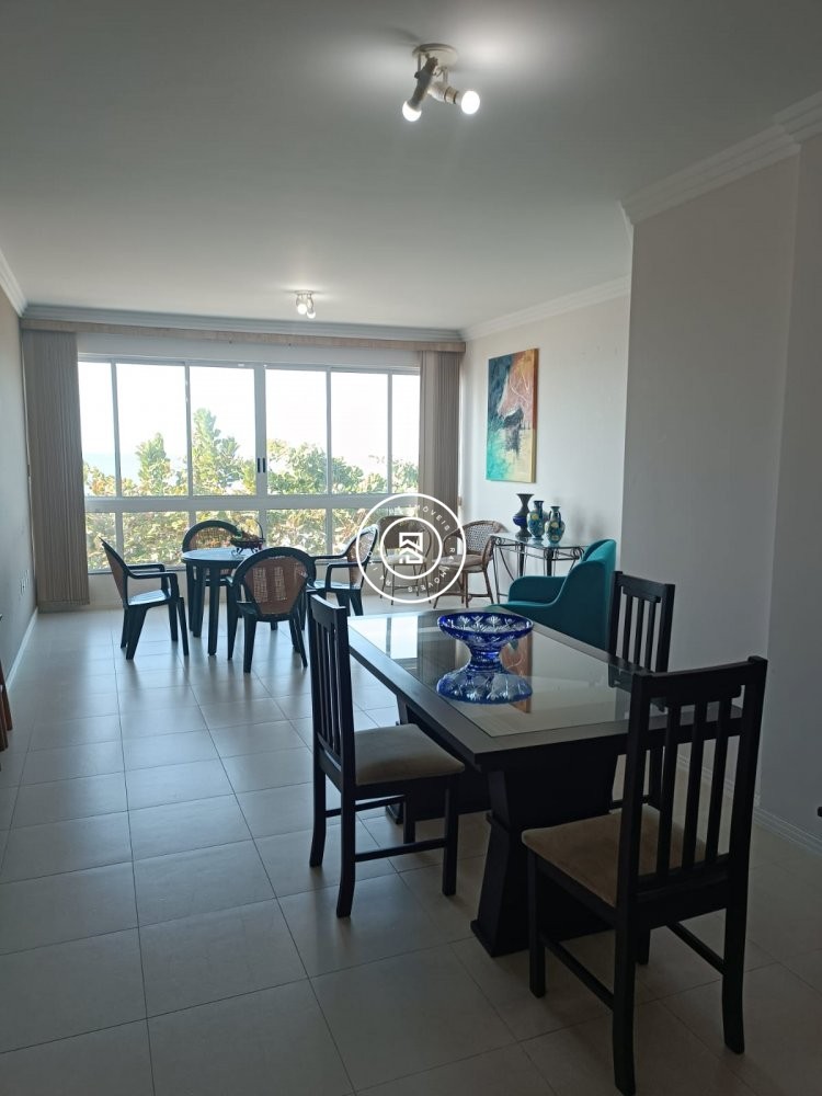Apartamento Frente mar, 03 su�tes, Meia Praia