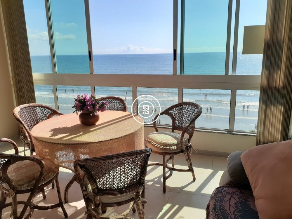 Apartamento Frente Mar 03 suites, 02 vagas, Meia P