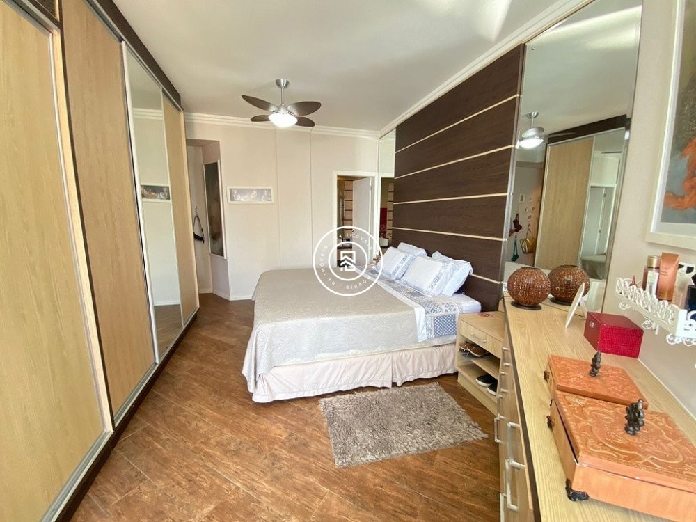 Apartamento Frente Mar 03 suites, 02 vagas, Meia P