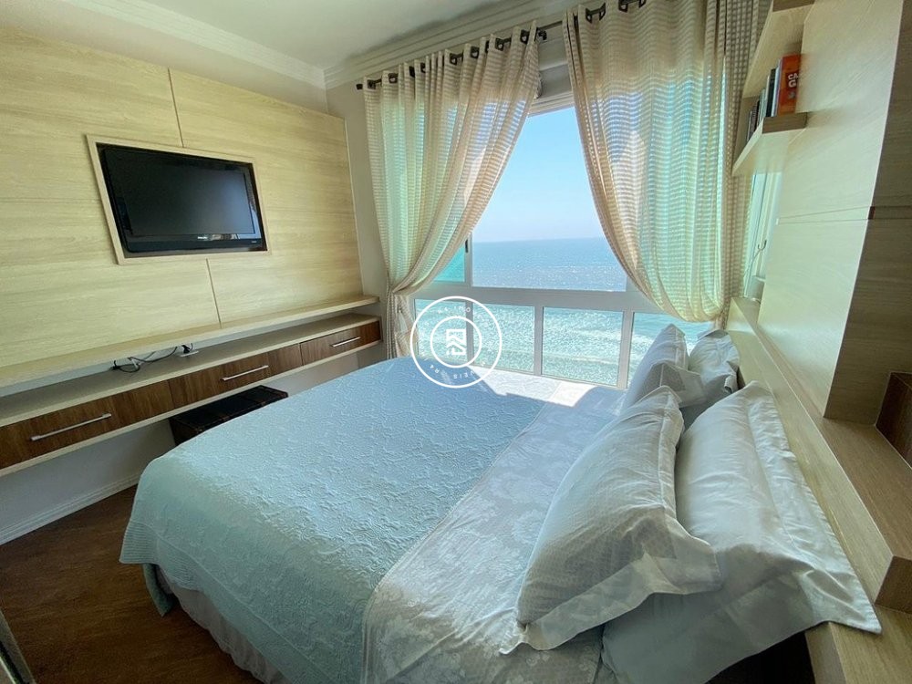 Apartamento Frente Mar 03 suites, 02 vagas, Meia P