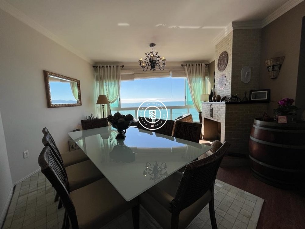 Apartamento Frente Mar 03 suites, 02 vagas, Meia P