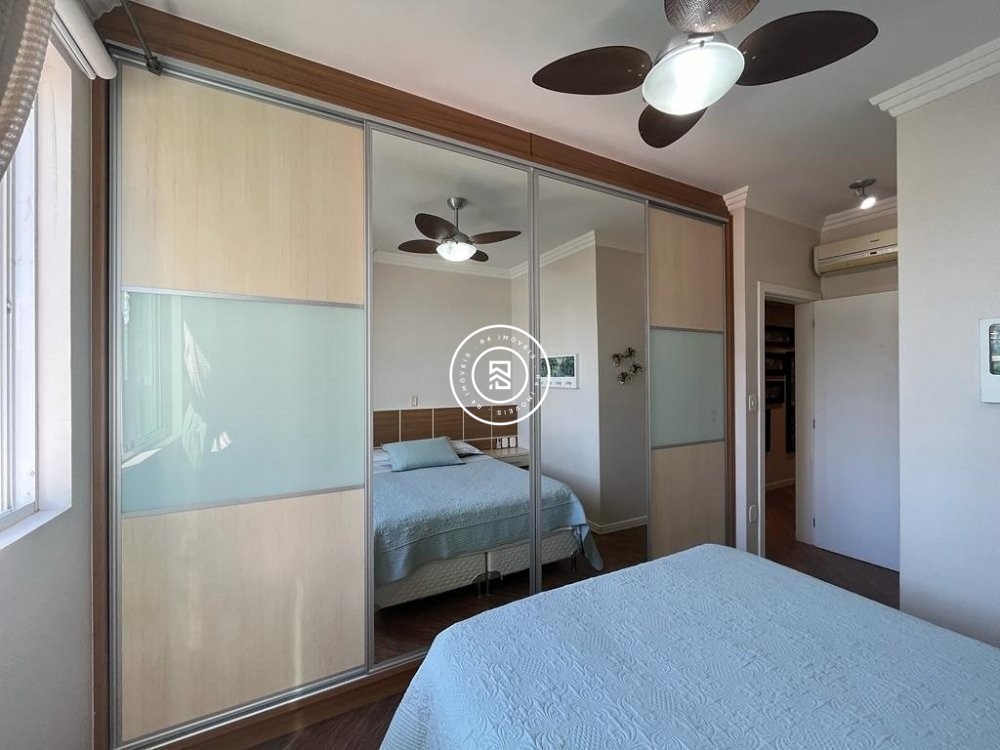 Apartamento Frente Mar 03 suites, 02 vagas, Meia P