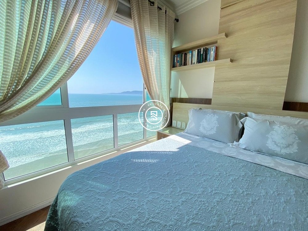 Apartamento Frente Mar 03 suites, 02 vagas, Meia P