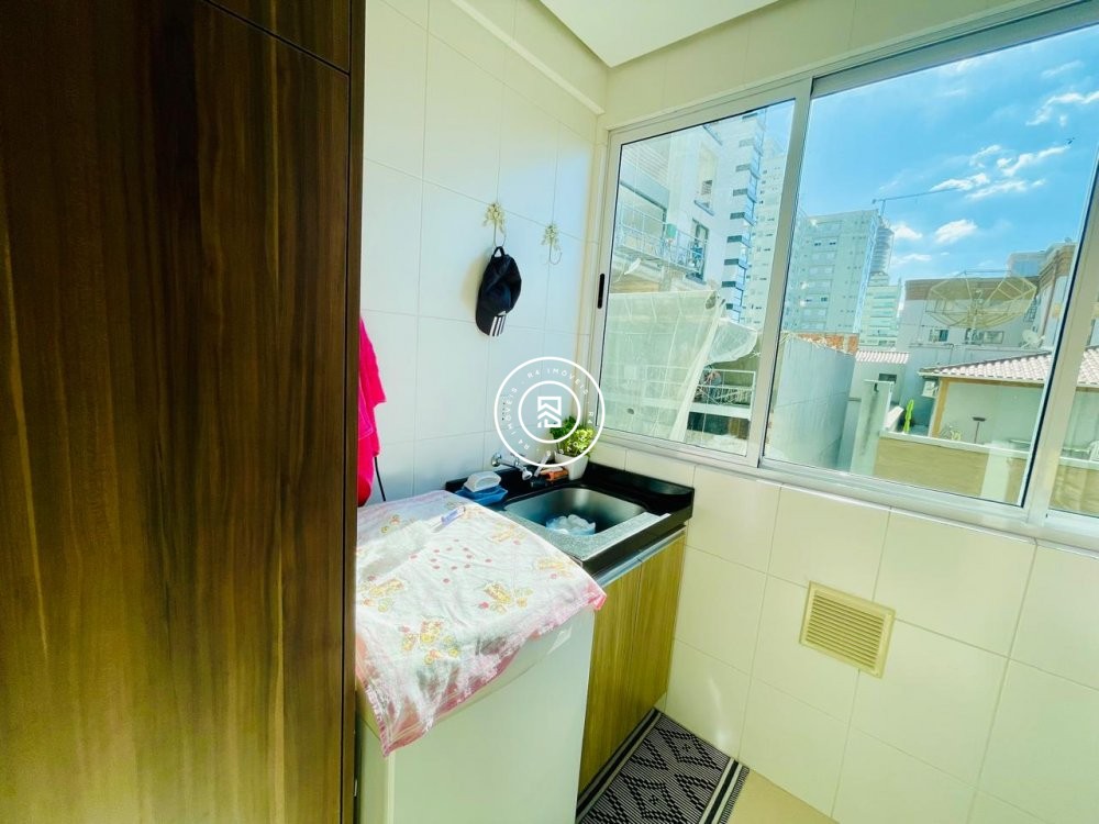 Apartamento Lateral Mar, 04 suites, Meia Praia