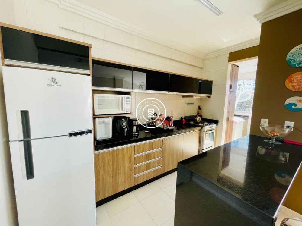 Apartamento Lateral Mar, 04 suites, Meia Praia