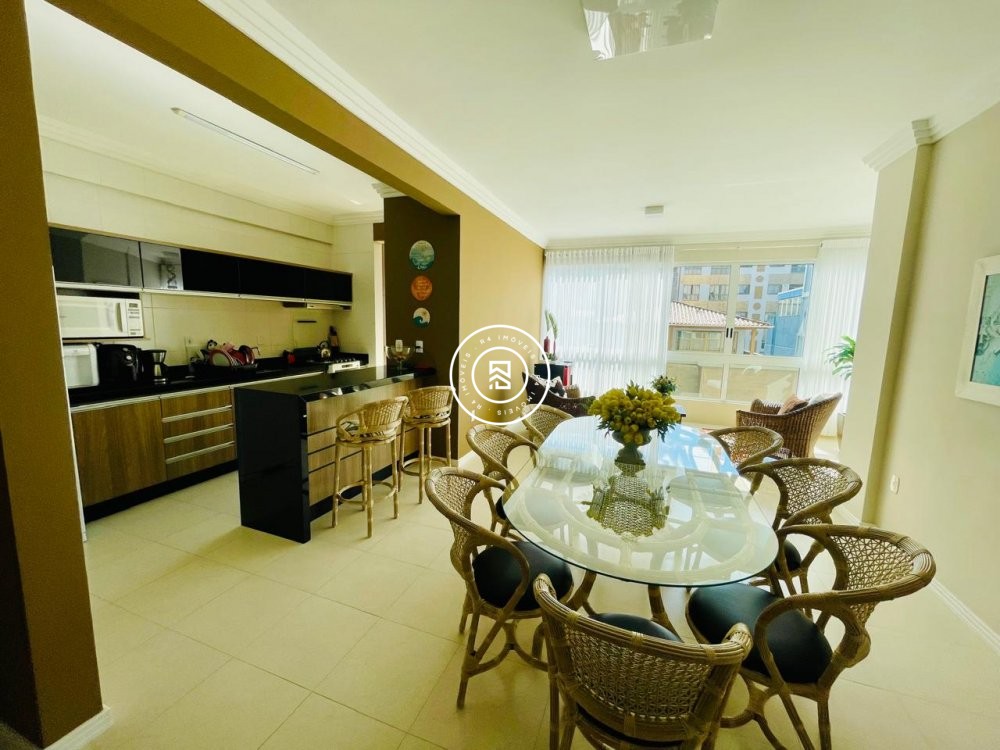 Apartamento Lateral Mar, 04 suites, Meia Praia