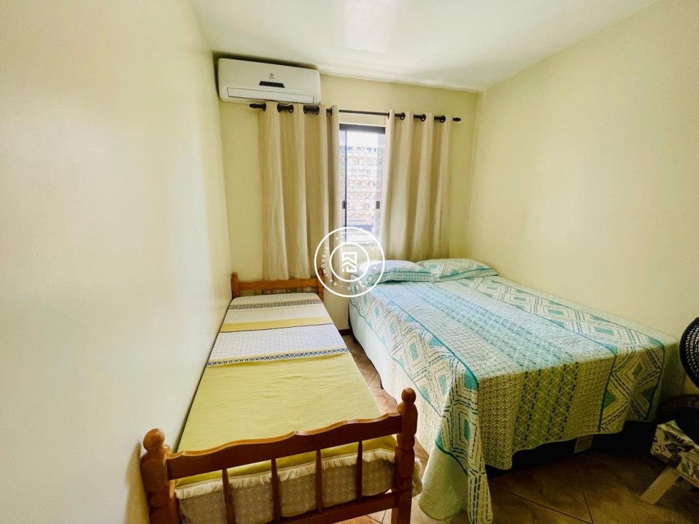 Apartamento 03 quartos, em Meia Praia