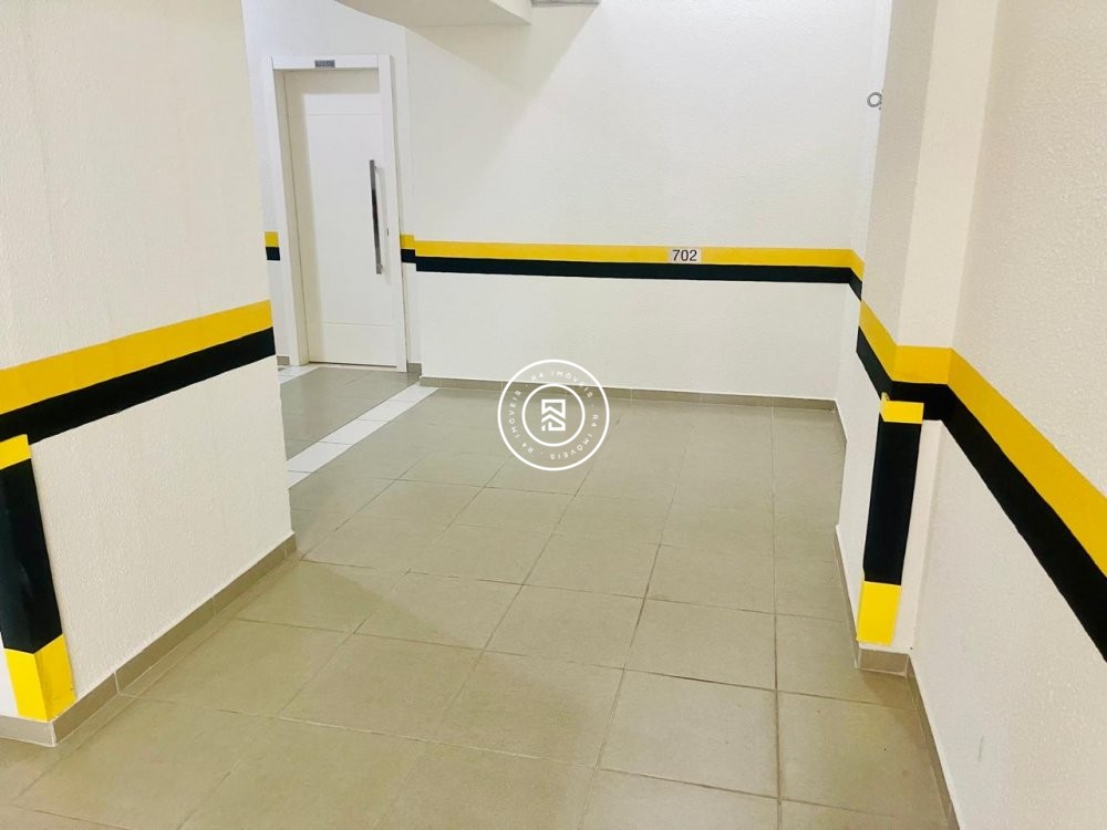 Apartamento Quadra mar, 03 suites, 02 vagas, Meia 