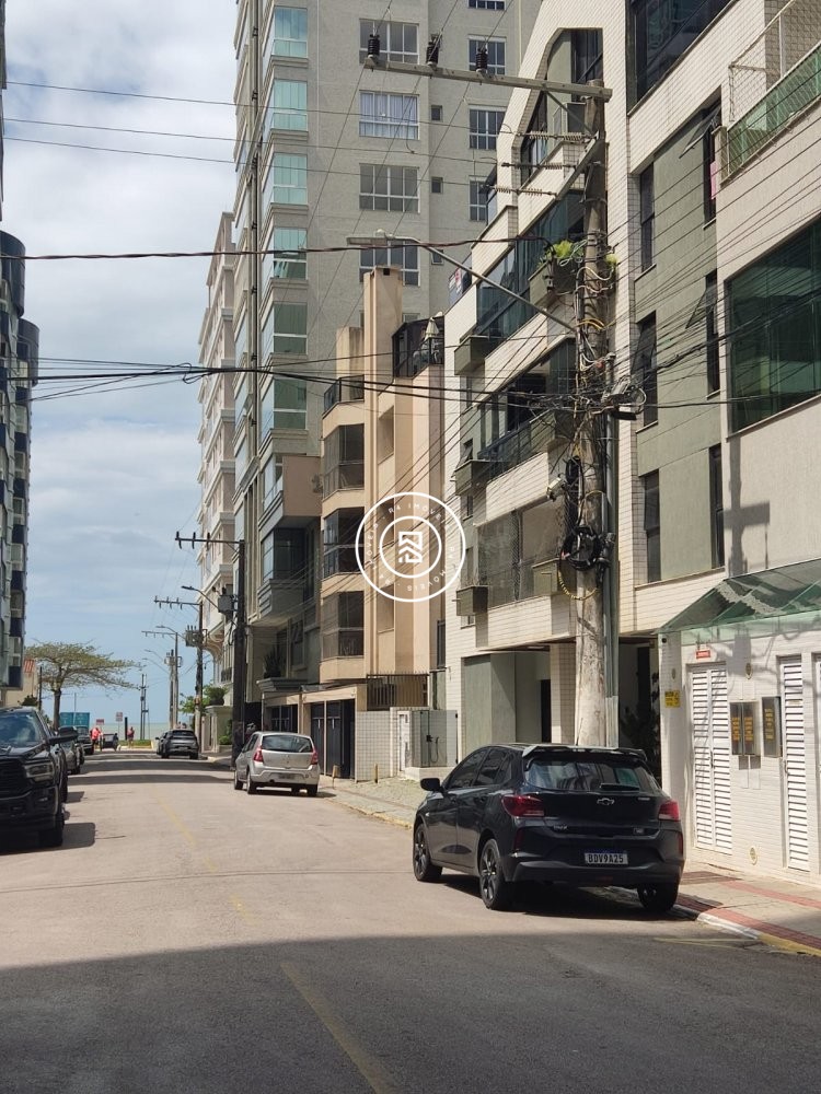 Apartamento Quadra mar, 03 suites, 02 vagas, Meia 