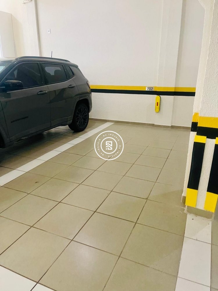 Apartamento Quadra mar, 03 suites, 02 vagas, Meia 