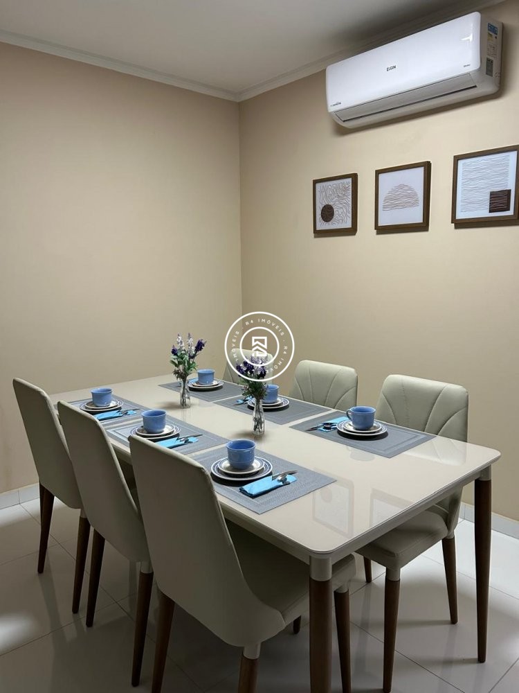 Apartamento 100 metros do mar, 03 quartos, Meia Pr