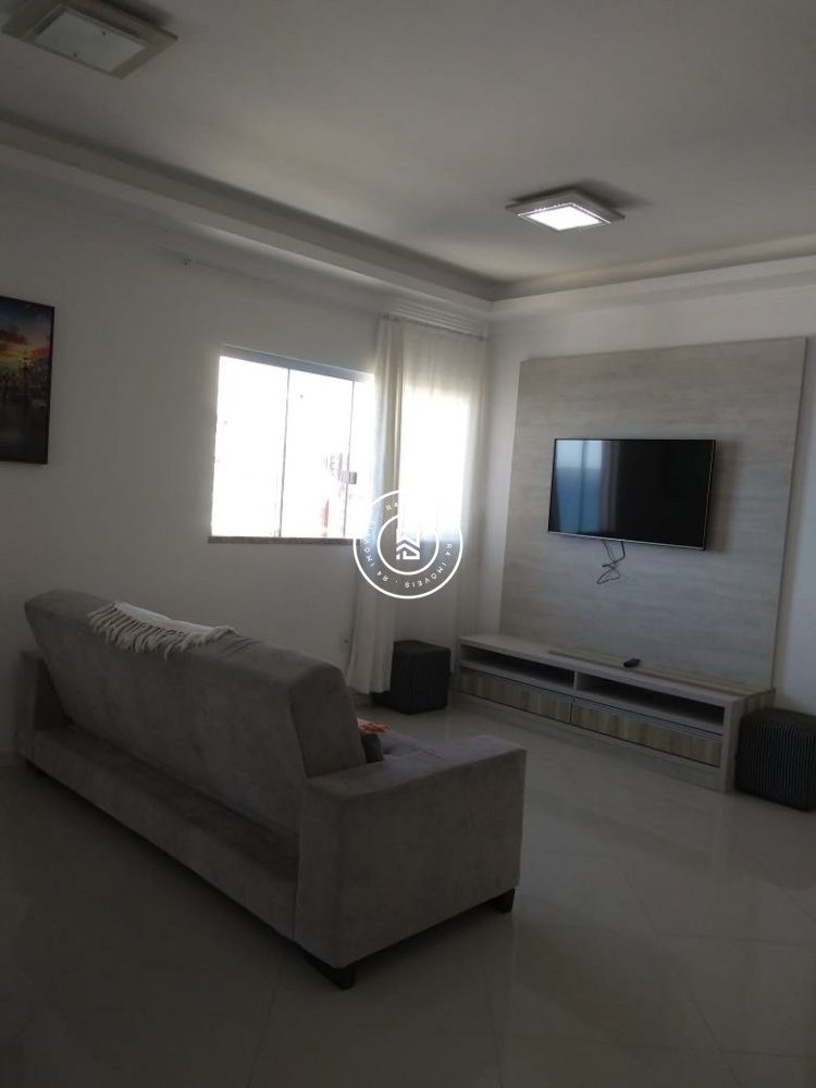 Apartamento com vista mar, 02 suites em Meia Praia
