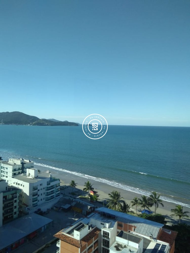 Apartamento com vista mar, 02 Suites, Meia Praia