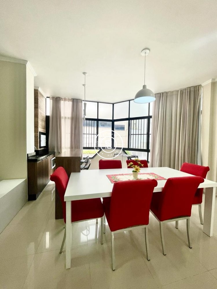 Apartamento Quadra mar 03 quartos, Meia Praia