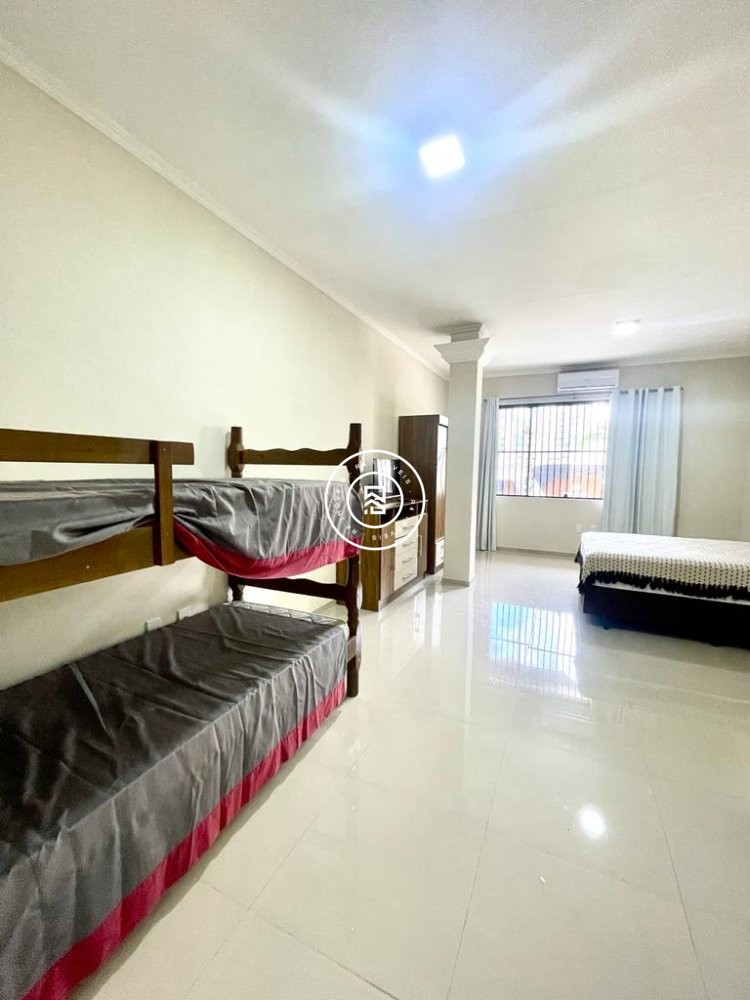 Apartamento Quadra mar 03 quartos, Meia Praia