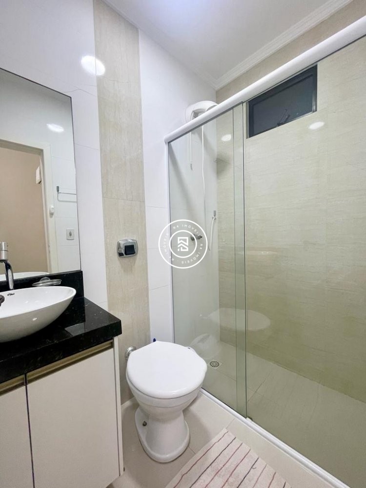 Apartamento Quadra mar 03 quartos, Meia Praia