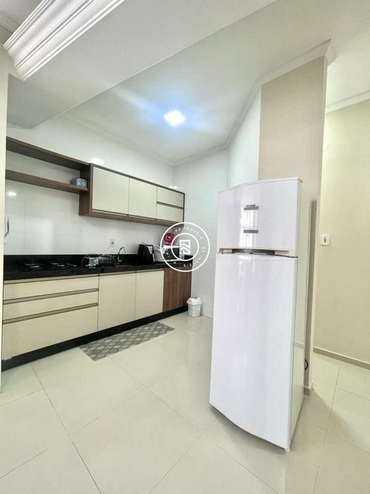 Apartamento Quadra mar 03 quartos, Meia Praia