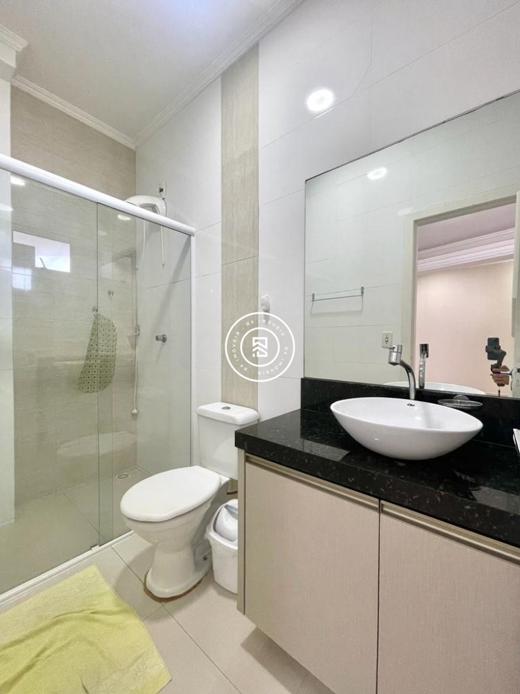 Apartamento Quadra mar 03 quartos, Meia Praia