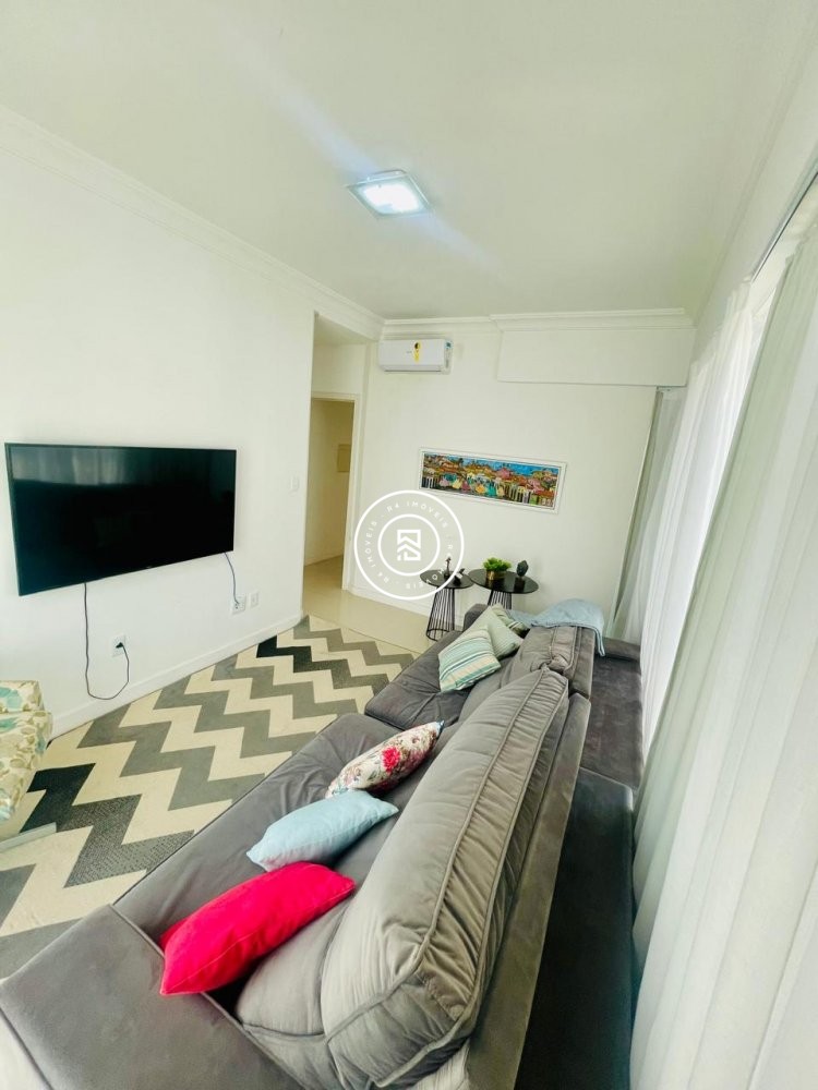 Apartamento Quadra mar 04 Suites, Meia Praia