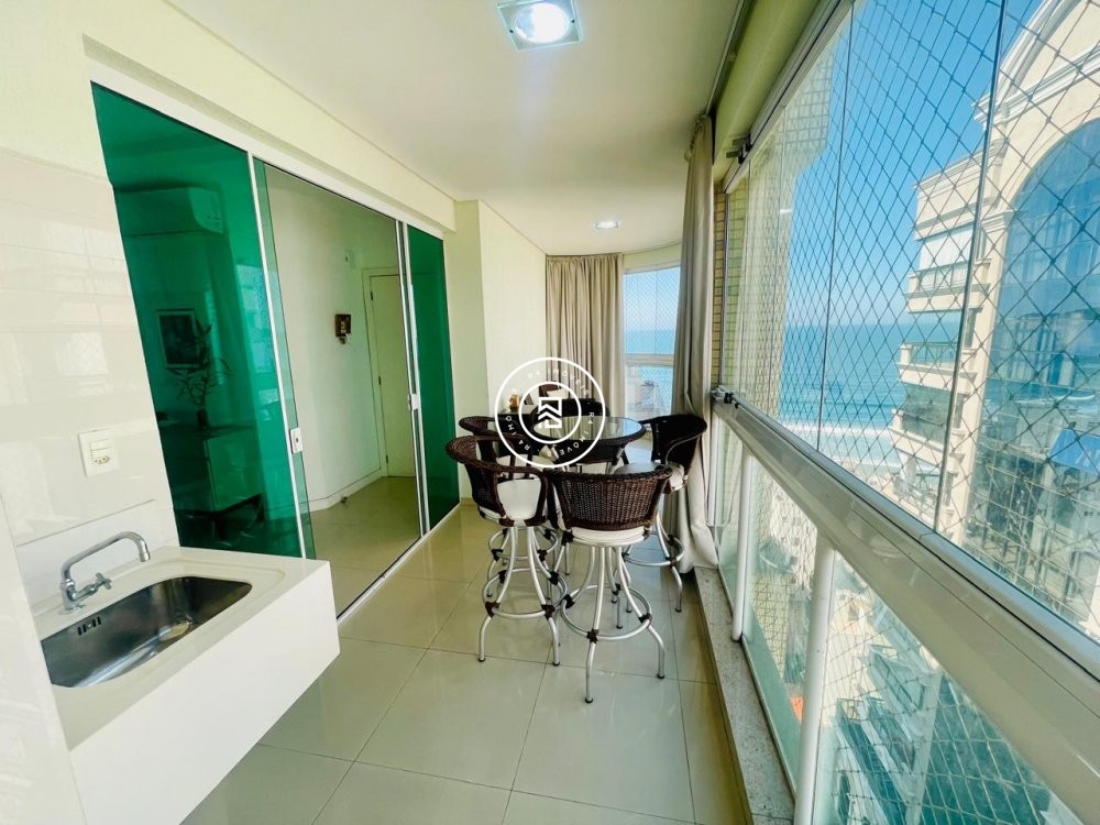 Apartamento Quadra mar 04 Suites, Meia Praia