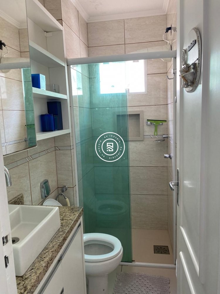 Apartamento Quadra mar 02 quartos, Meia Praia