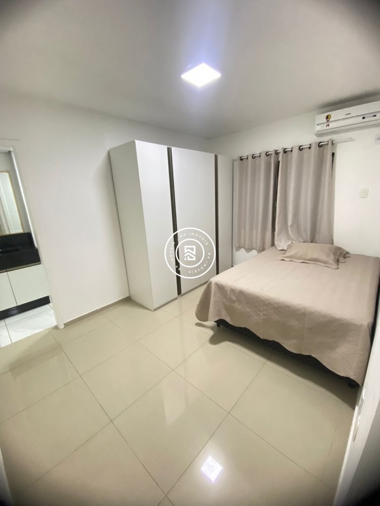 Apartamento quadra mar, 02 quartos, Meia Praia